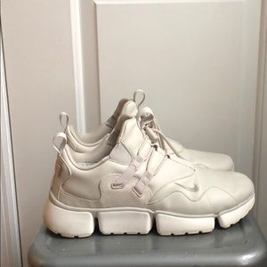Nike Pocket Knife DM LTR / KITH / Sand